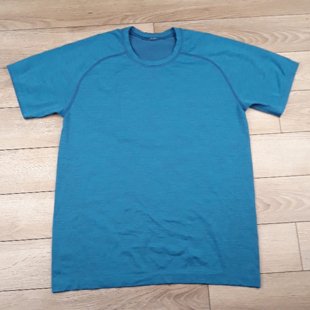 LULULEMON Blue‎ Athletic Mens Medium Short Sleeve Athletic T Shirt